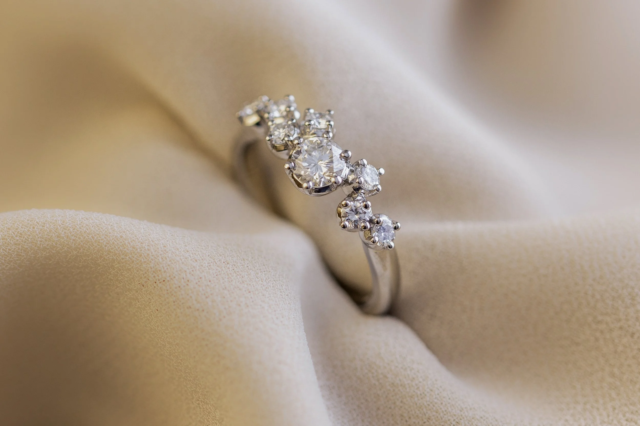 Heulwen-Lewis-Bespoke-Diamond-Stardust-Ring