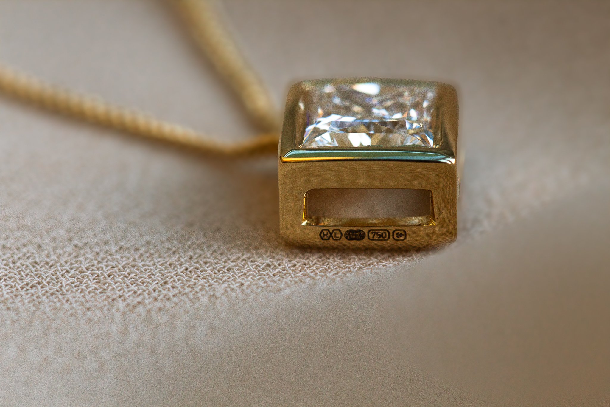 Heulwen-Lewis-Bespoke-Princess-Cut-Diamond-Gold-Slider-Pendant