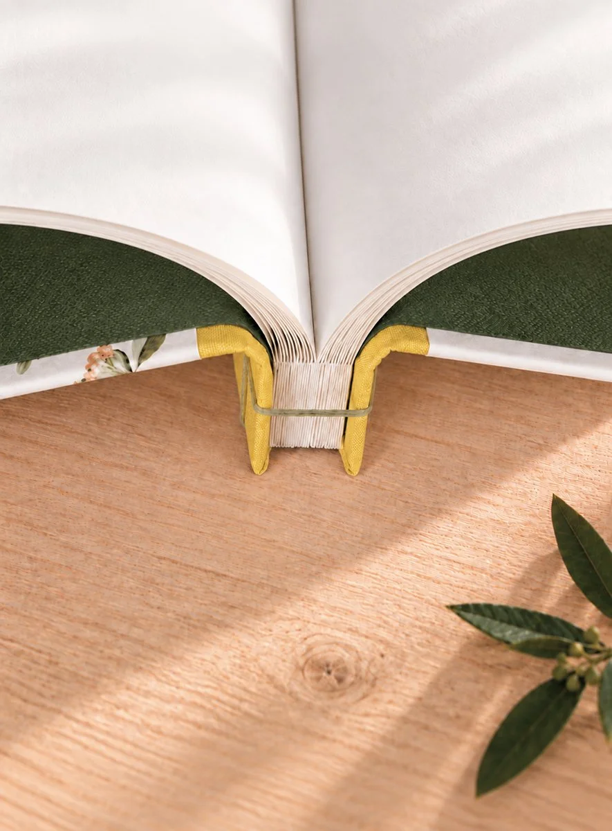detalle-libreta-flores-espino-amarillo-acuarela-silicula