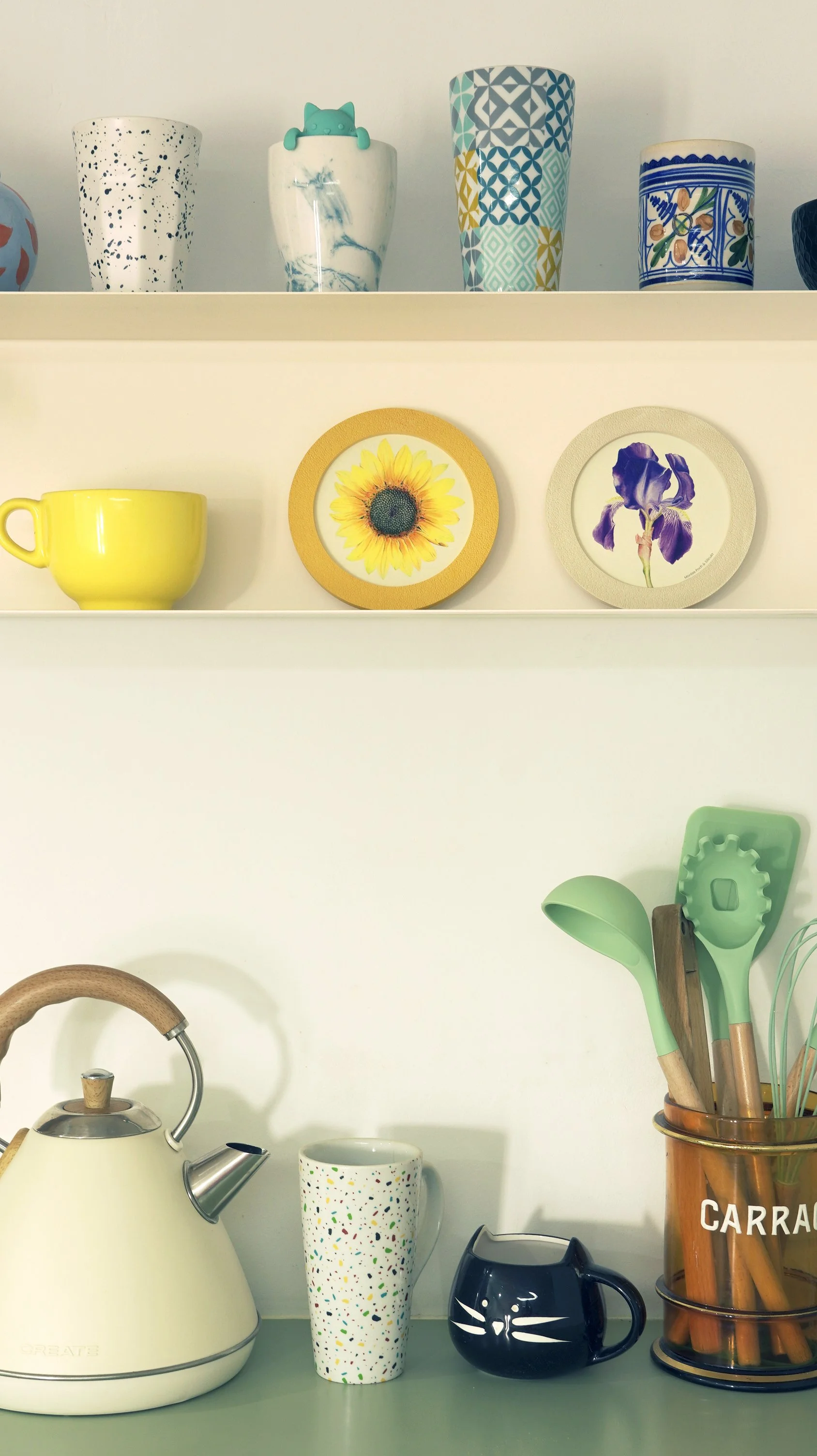 Nueva colección de cuadros con reproducciones de plantas y flores en acuarela. Marcos originales con múltiples combinaciones. Personaliza tu hogar con la colección Miniaturas del Jardín.