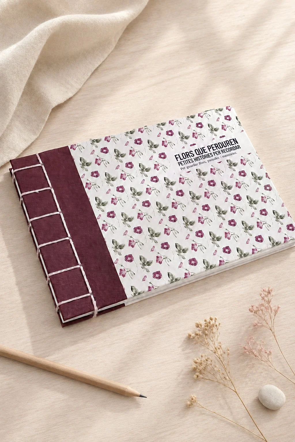 Libreta artesanal horizontal «Flors que perduren» · Campanilla
