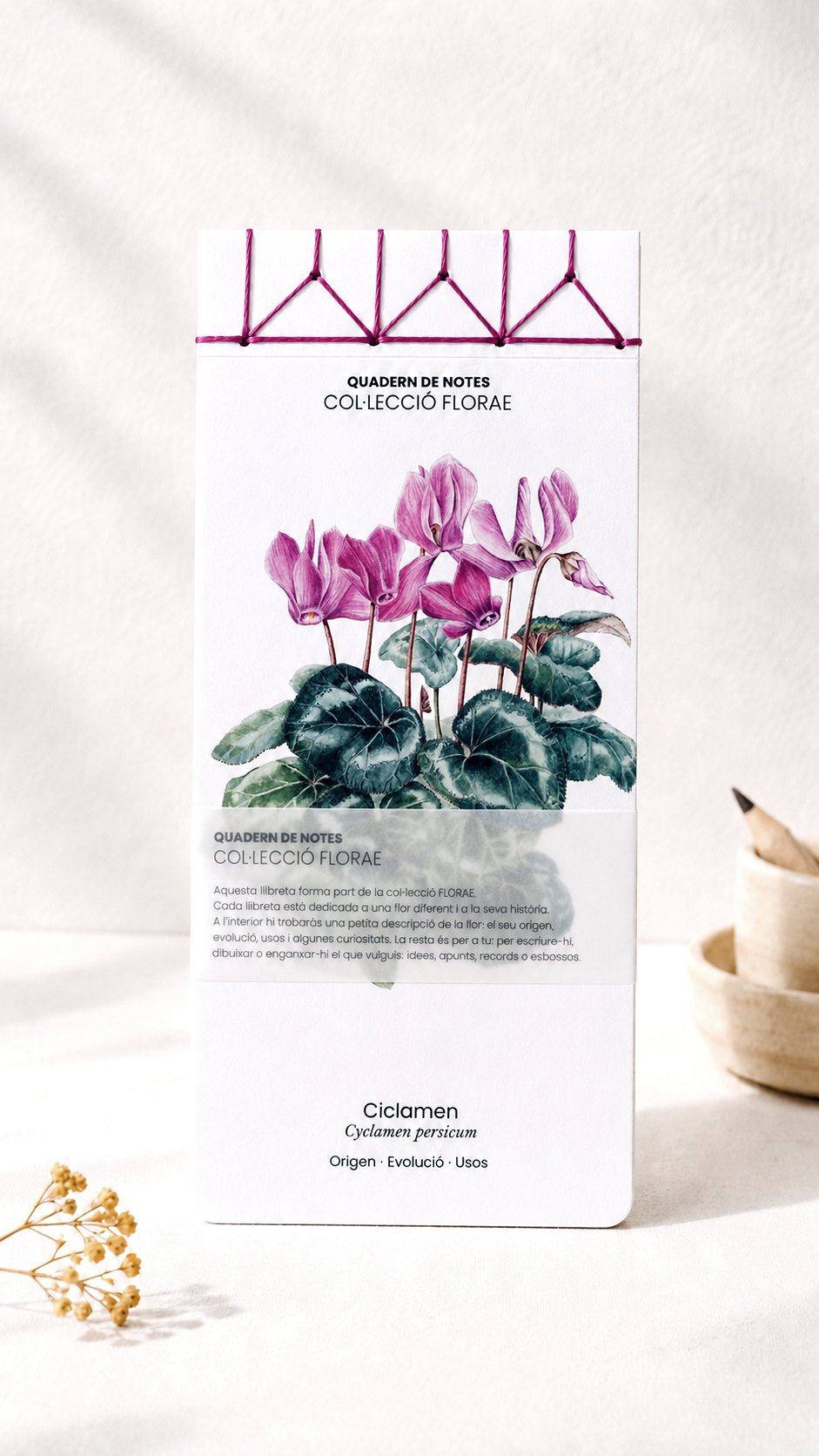 Cuaderno artesanal Cyclamen persicum · Colección FLORAE