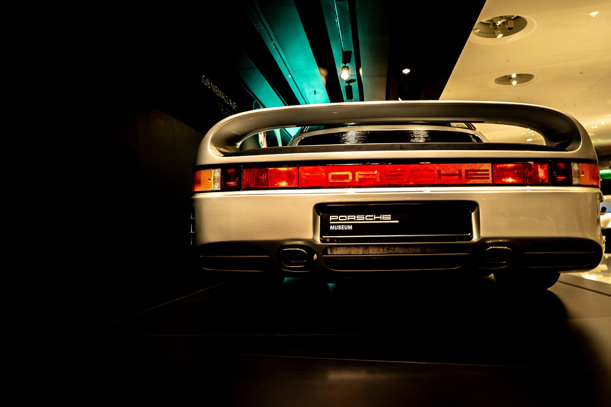 Porsche-959-Rear.jpg