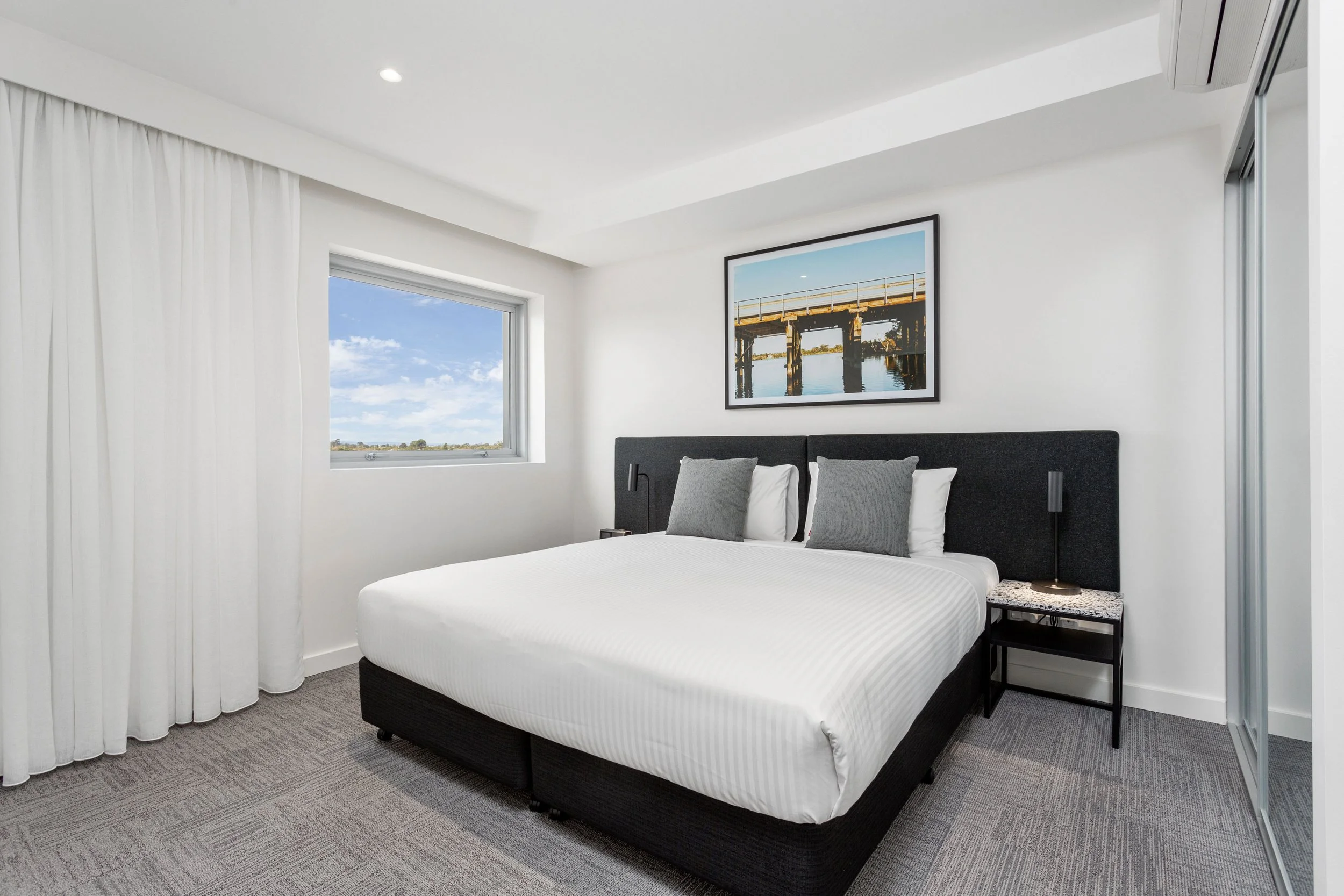2Bedroom.jpg