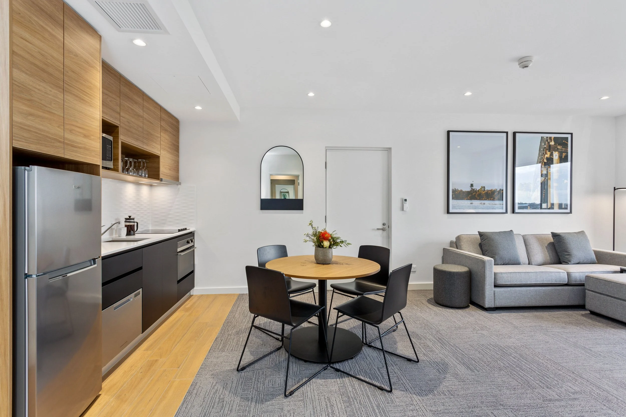 1Bedroom Kitchen (19).jpg