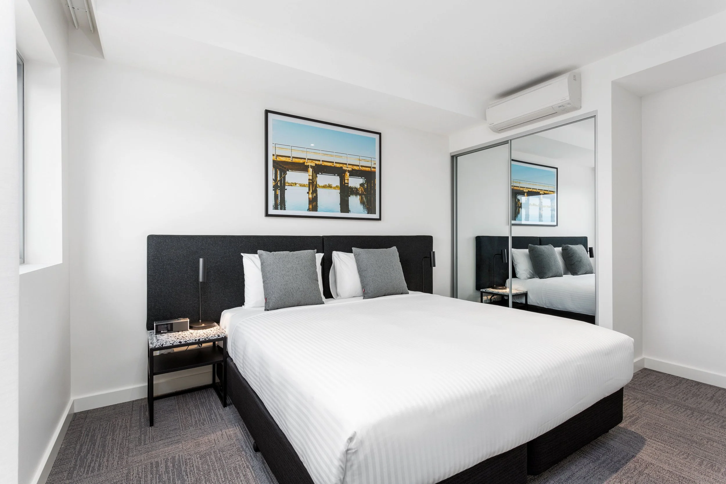 2Bedroom (2).jpg