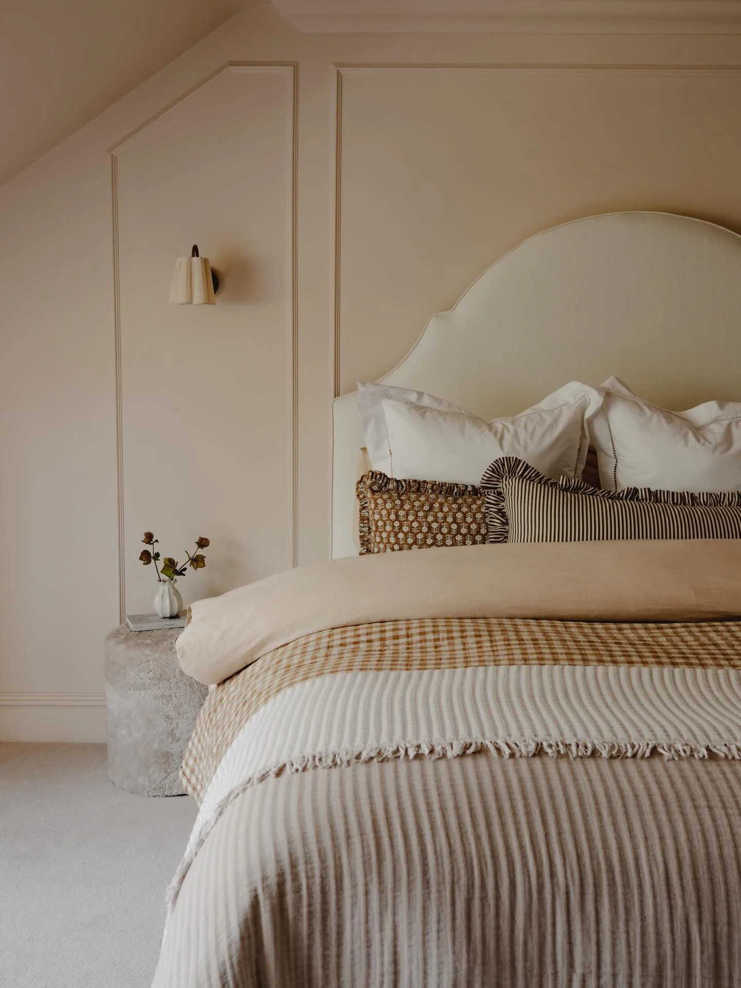 Sharing the principal bedroom from a recently completed project. 

The colours here lean into such a calm, warm and cocooning feel &mdash; exactly how a bedroom should feel at the end of a busy day. Our bedrooms are where we retreat, spaces that shou
