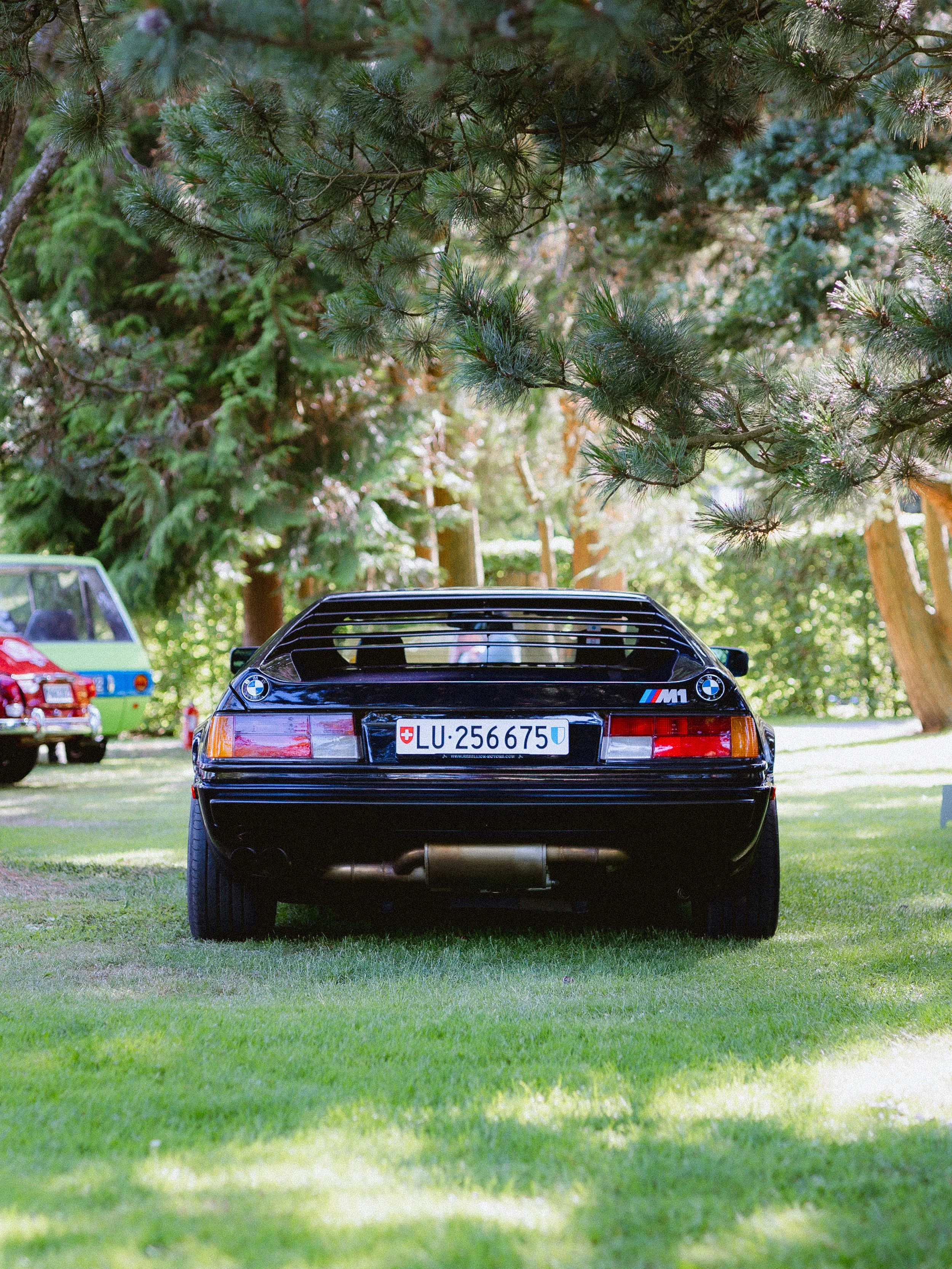 bmwM1-3.jpg