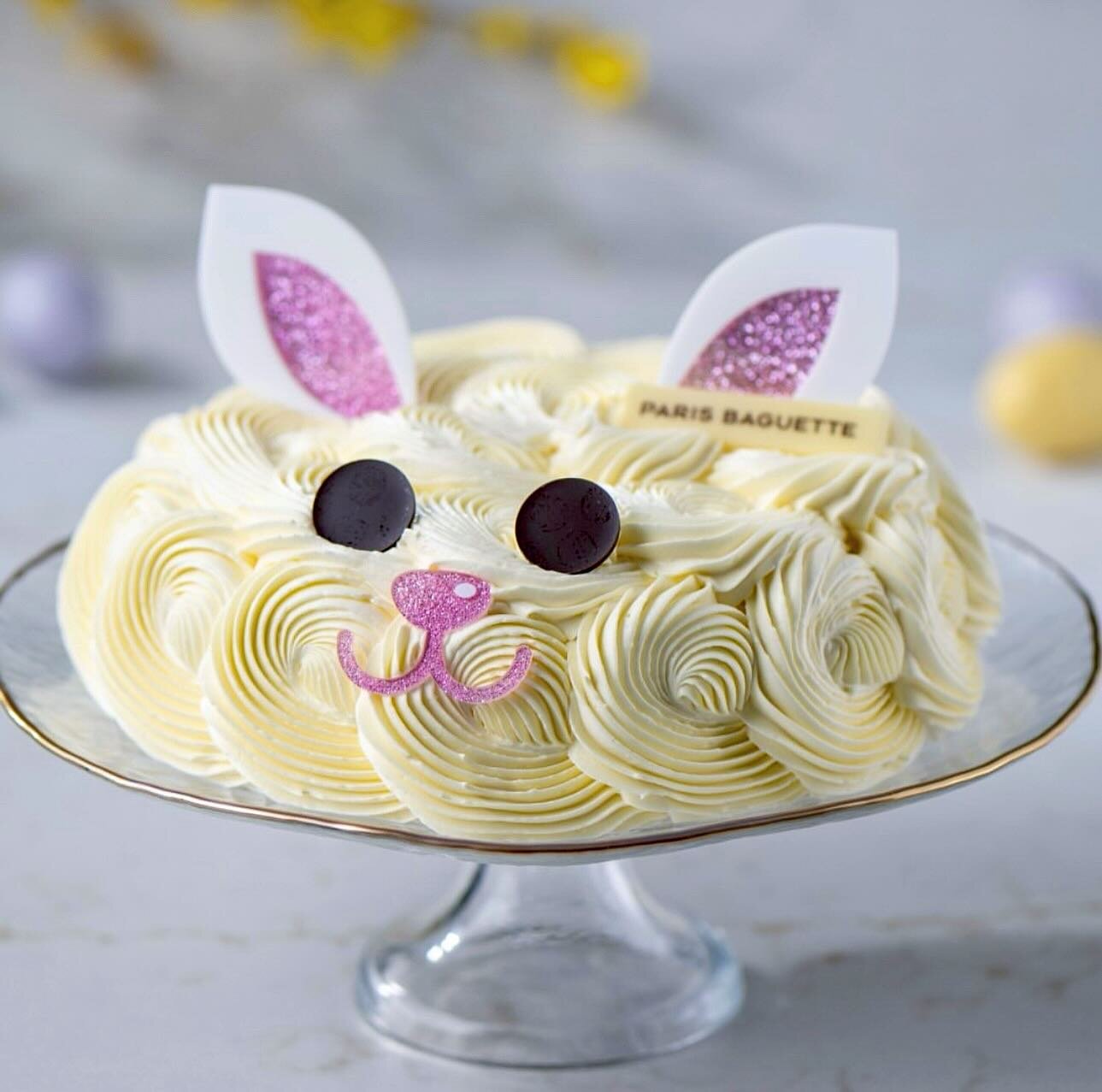 Hoppy Easter! 🐰🍰 Let's bunny hop into @parisbaguette_usa for this adorable Easter Bunny cake! 🌸🥕
.
.
.

#easter #eastereggs #eastersunday #easterdessert #easterdesserts #eastercake #easterweekend #flushingeats #flushingfood #flushingfoodie #flush