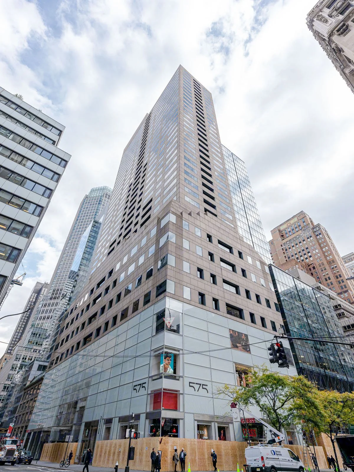 575 5th Ave