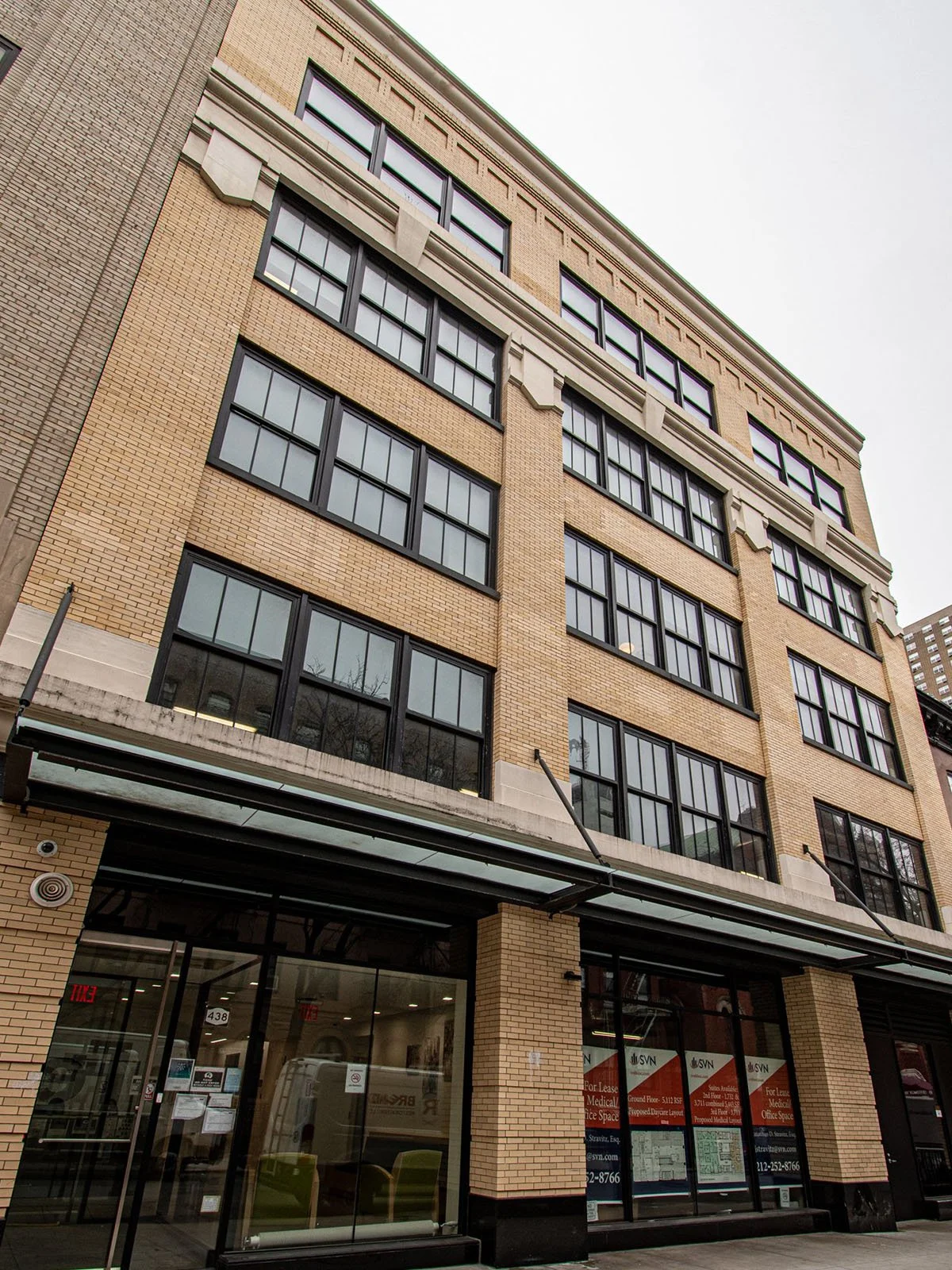 438 W 51st St
