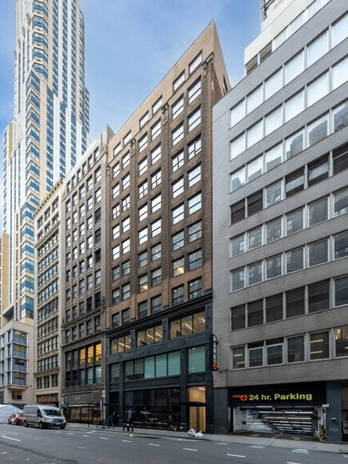 9 East 38th St