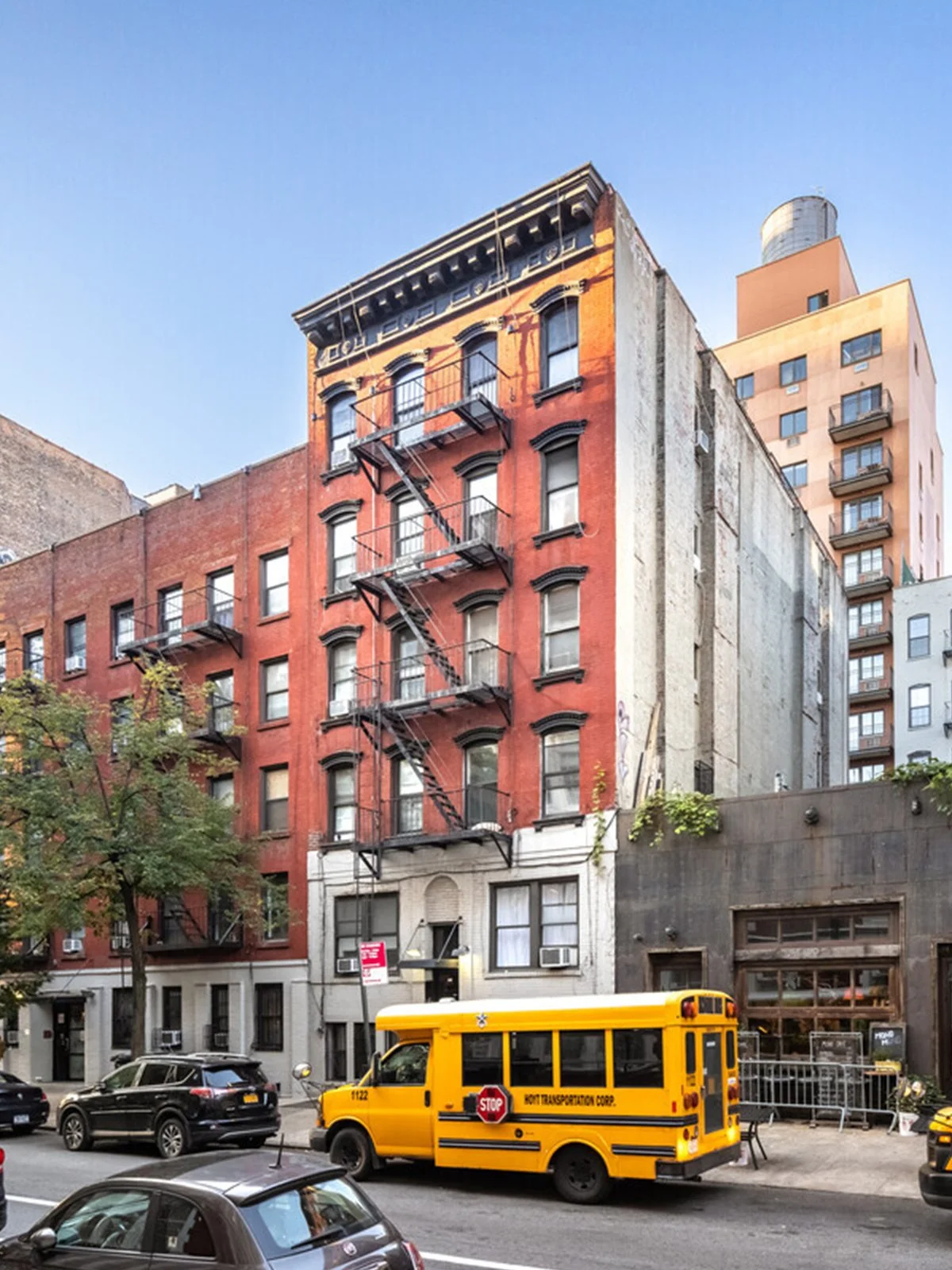 118 East 4th St