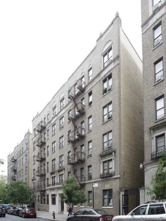 715 W 175th St