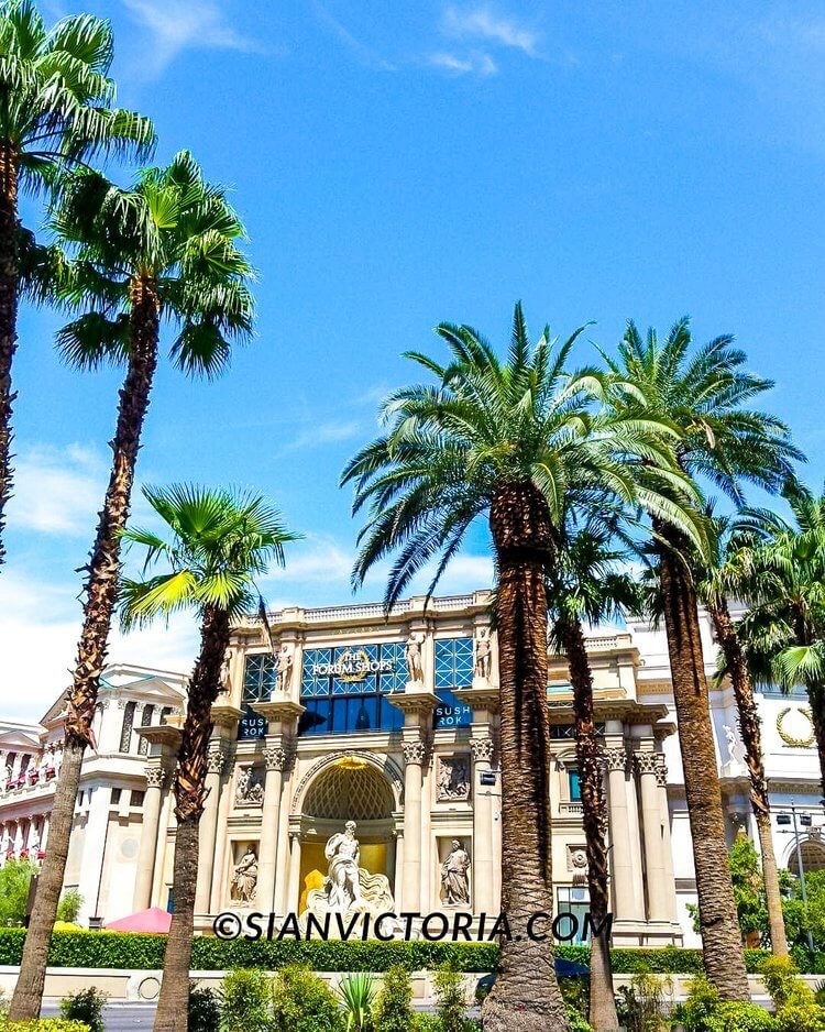 Caesars Palace - Roman Themed Hotel in Las Vegas