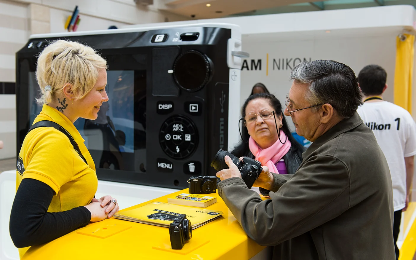 Nikon_Stand_05.jpg
