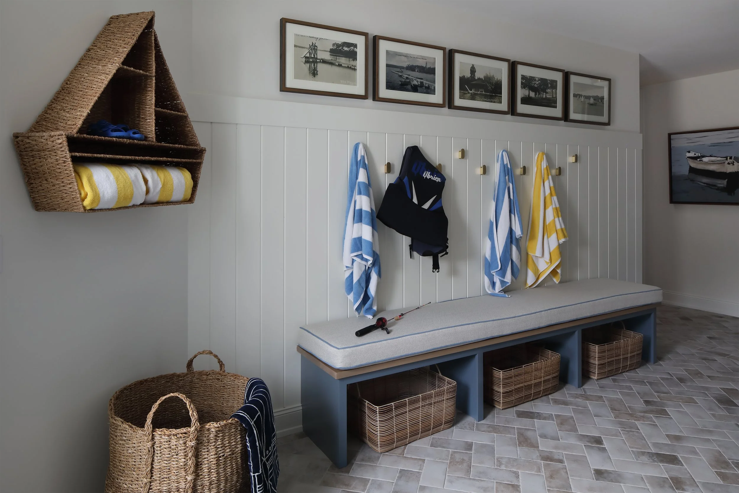 LLMudroom1.jpg