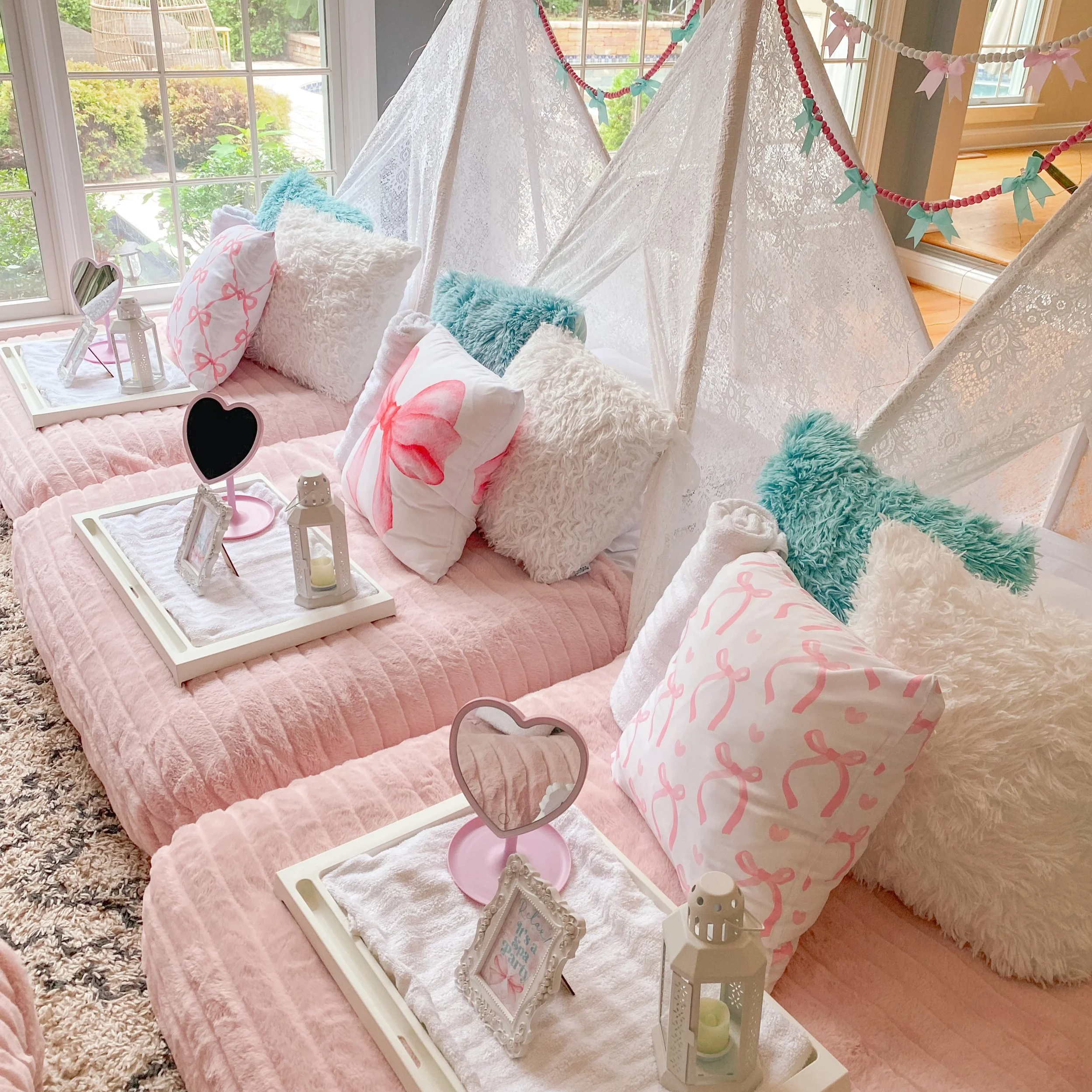 bow teepee sleepover.png