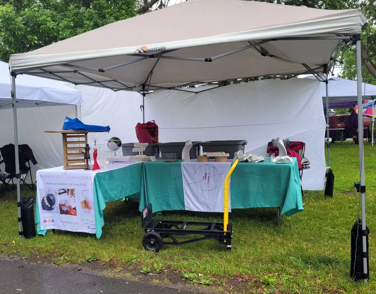 Setup is underway! Art in the Park starts soon, the rain is stopping, and we can't wait for you to come by. Bring the sun if you can. 🌞

@artintheparkottawa @stittsvillevillage 

#Stittsville #artisanjewelry #shoplocalsupportlocal