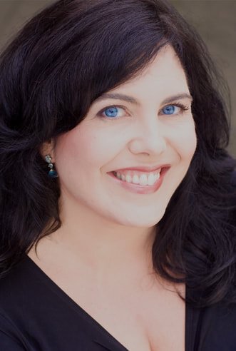 Helen Lyons (Soprano)