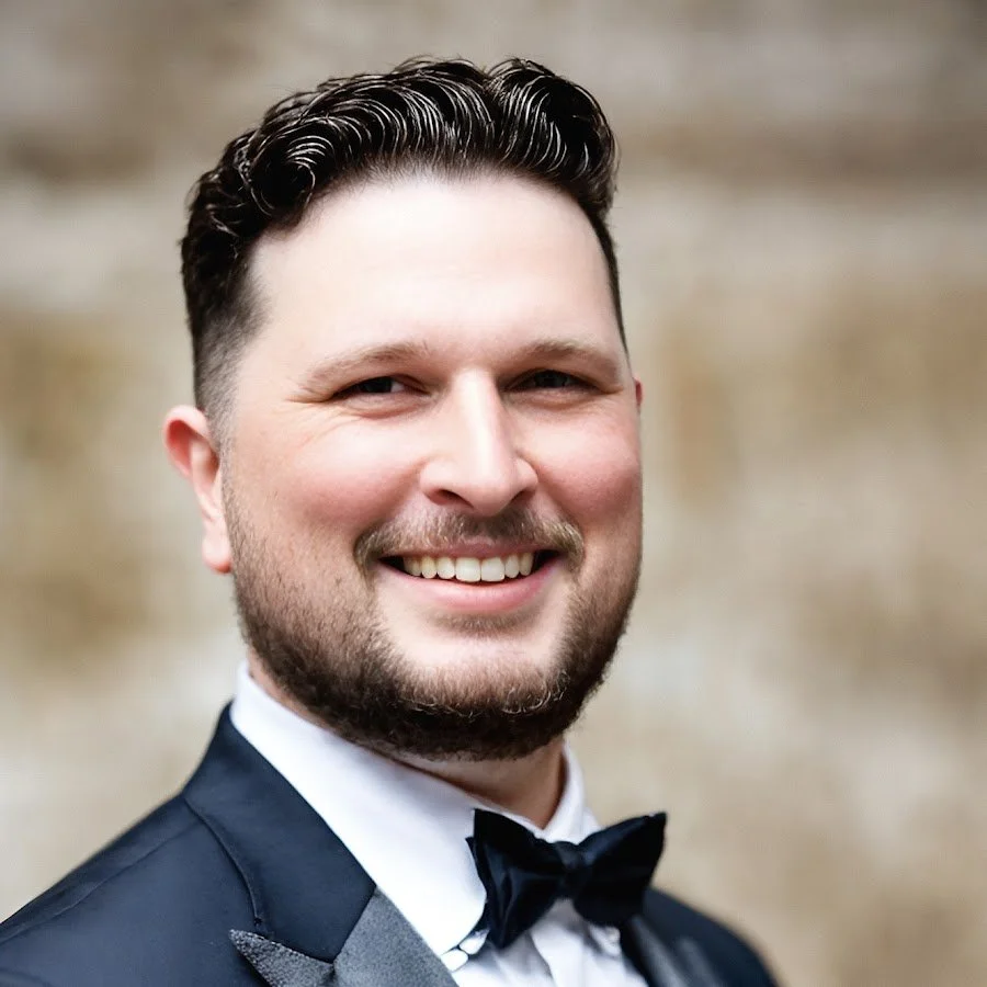 Morrison Headshot.jpg