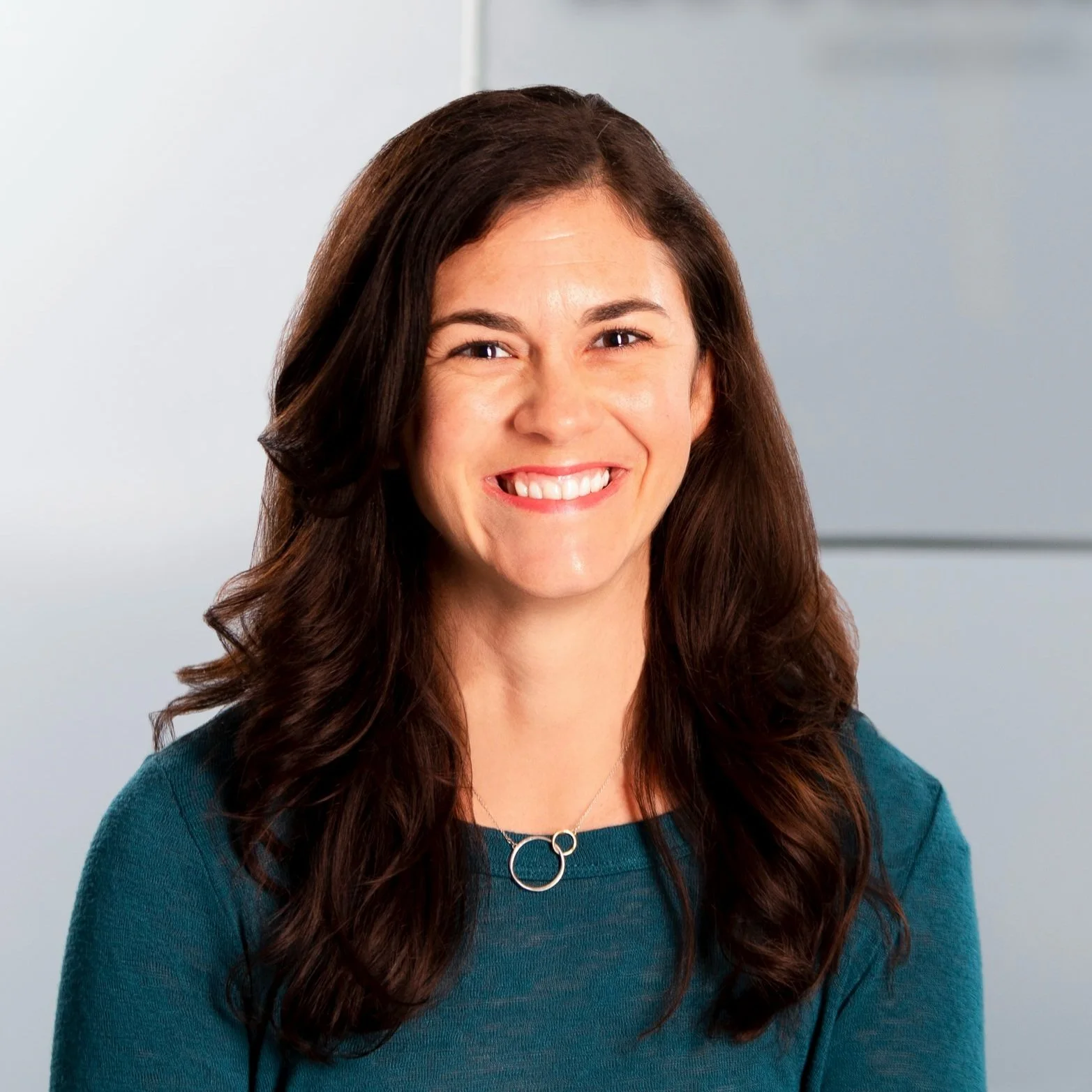 Headshot of Ellen Russell.