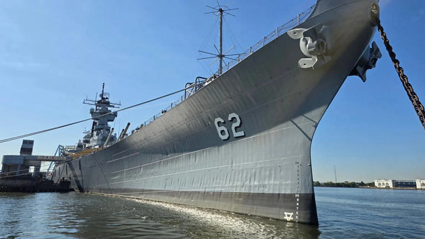 🍂😮Seriously one of the coolest tours I have taken was on the Battleship New Jersey and it is only 10 mins away !!! 💦The Battleship New Jersey is open for self-guided tours every day from 10 am to 5:30 pm, with last boarding at 4:00 pm. Guided tour