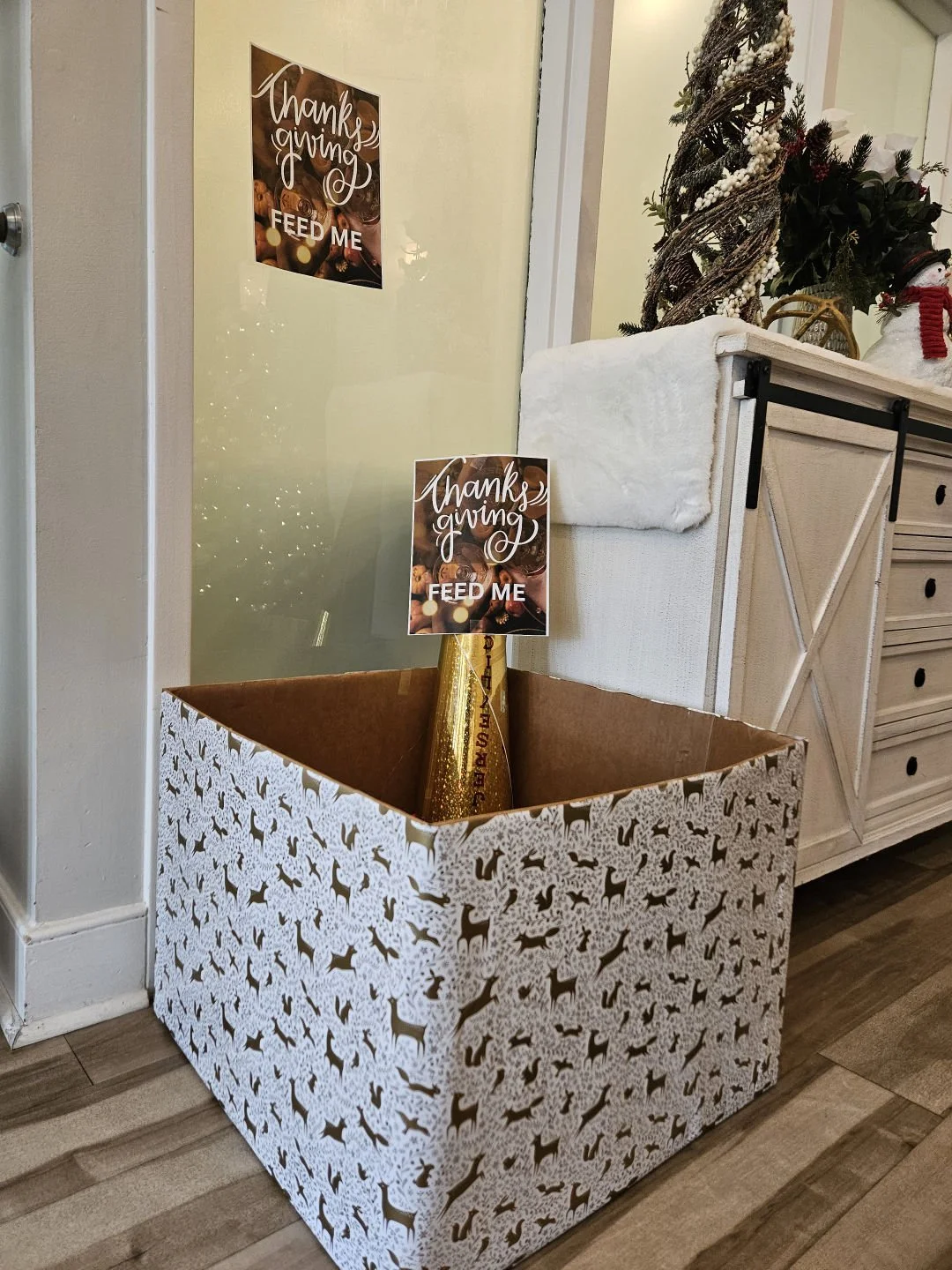 🍂Our Thanksgiving Donation Box is on a strict  Nonperishable Diet. Please lets feed it with kindness and feed some kids !!!🍂