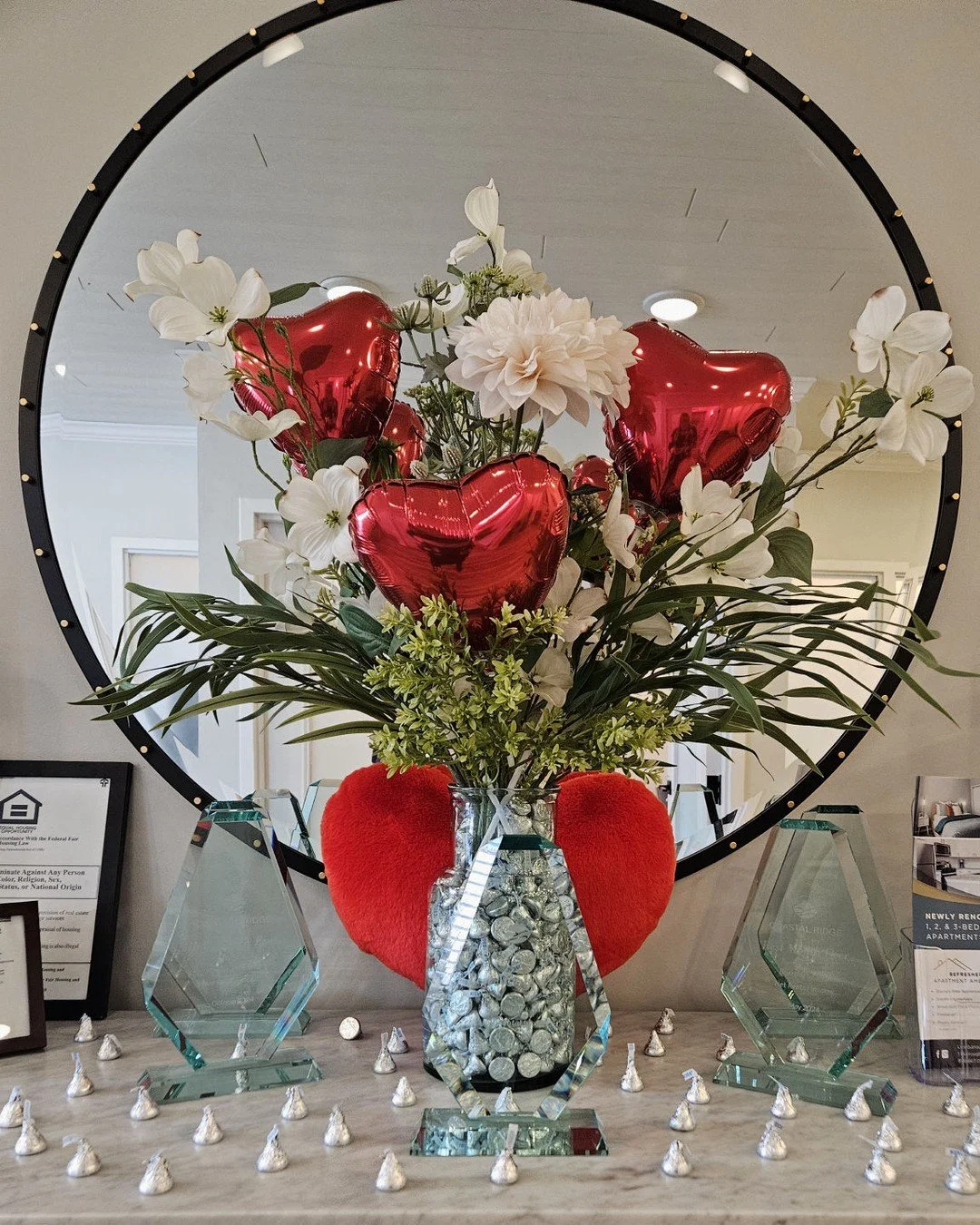 💖BM Family 💖Want to win these beautiful vibes for someone you love!!! Get on up here and take a guess...😍
#HappyValentinesDay #Kisses #Love #BeMineValentine #MaintenanceDreamTeam #Kindness #BeKind #NowLeasing #Renting #February2026 #PayItForward #