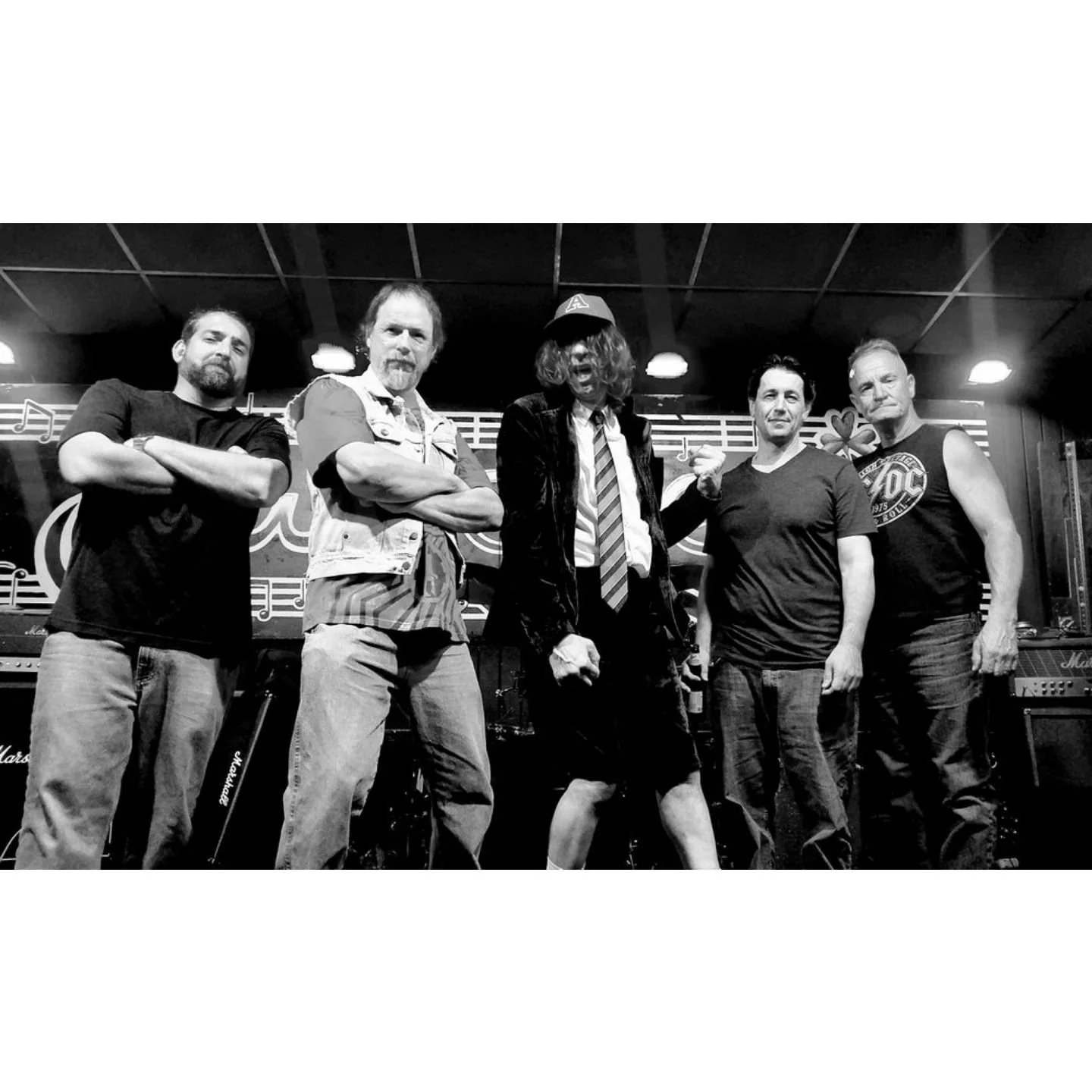 🎵🍻Sunday Funday at Sweeneys Saloon in Philly 2/22/26 at 2:30pm All Ages/Family Friendly $10 door admission...
DOORS OPEN at 1:30pm 
PERFORMANCE SCHEDULE: 
2:30- 3:10pm Mile Zero
3:30- 4:15pm The Goodbyes
4:35- 5:15pm Trainwreck Boyfried
#SundayFund