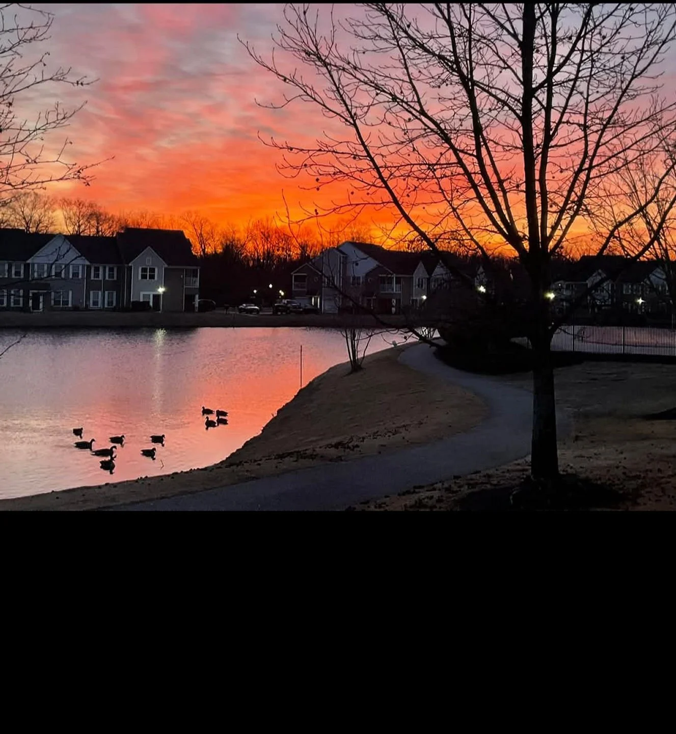 🌞Burroughs Mill can rock those sunrises ... Thank you Marianne (click click)🌞
