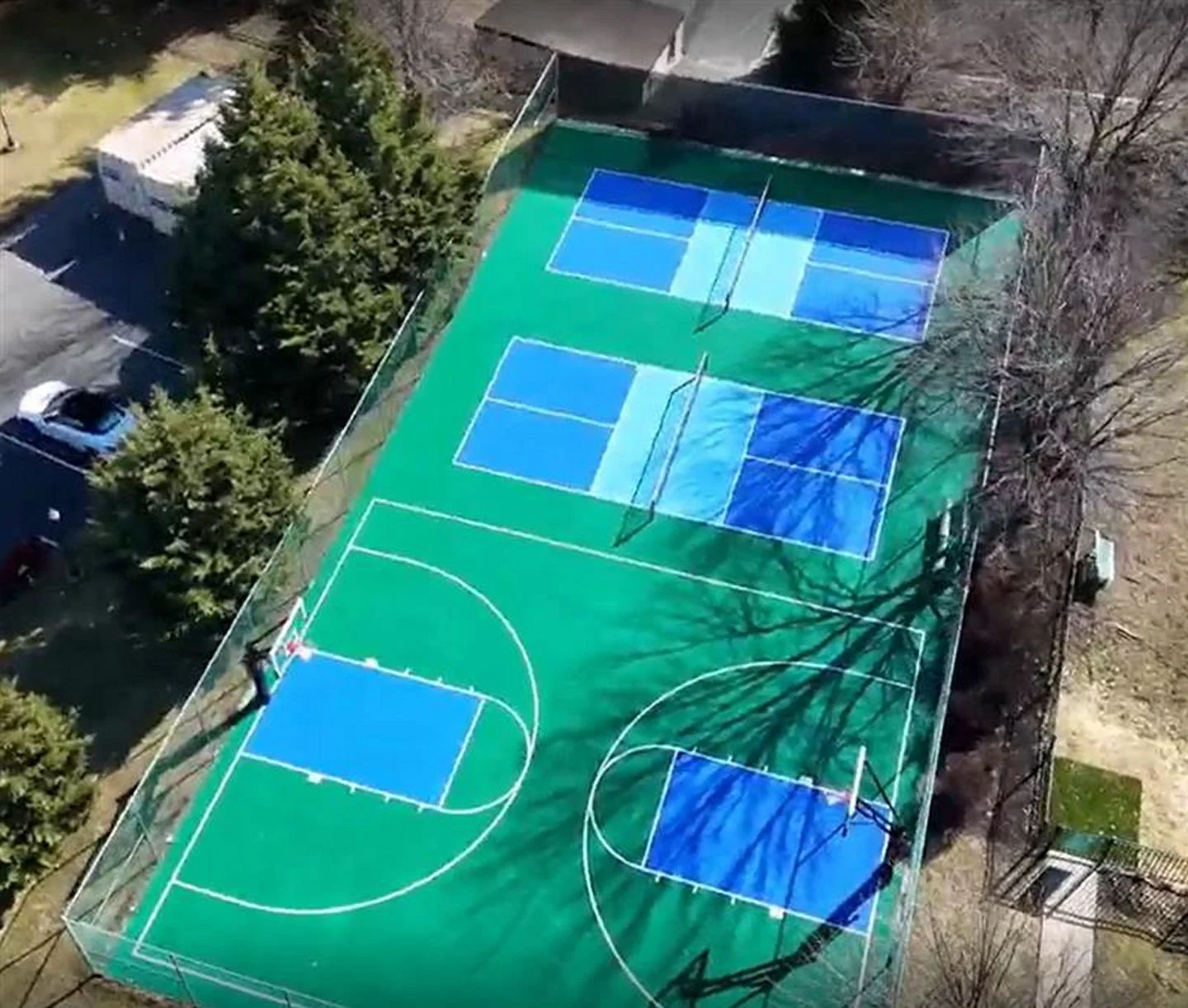 🏀 Game on at Burroughs Mill!!! Whether you're shooting hoops or serving up some fun on the pickleball courts, there's always a reason to get outside and play. 🏀
#GreatAmendities #LiveBurroughsMill #MakeBurroughsMillYourHome #KindnessFirst #BeBrave 
