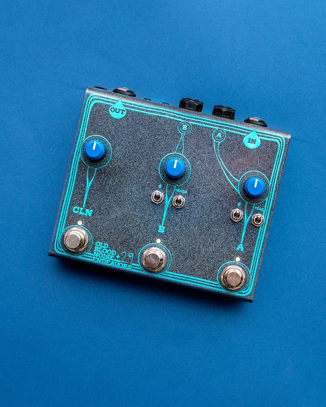 one of the first down the line. prismatic universe signal blender. only available in the custom shop.