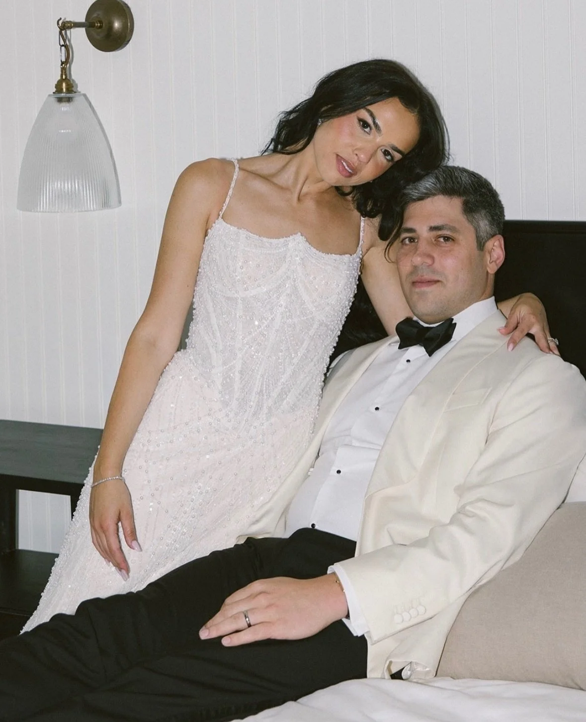 This @morileeofficial dress is for every bride who needs a clean yet regal moment on her big day ✨

We&rsquo;re talking boning that supports the bodice, a basque waist that shows off the waist, and pearls and beading throughout the gown that give ele