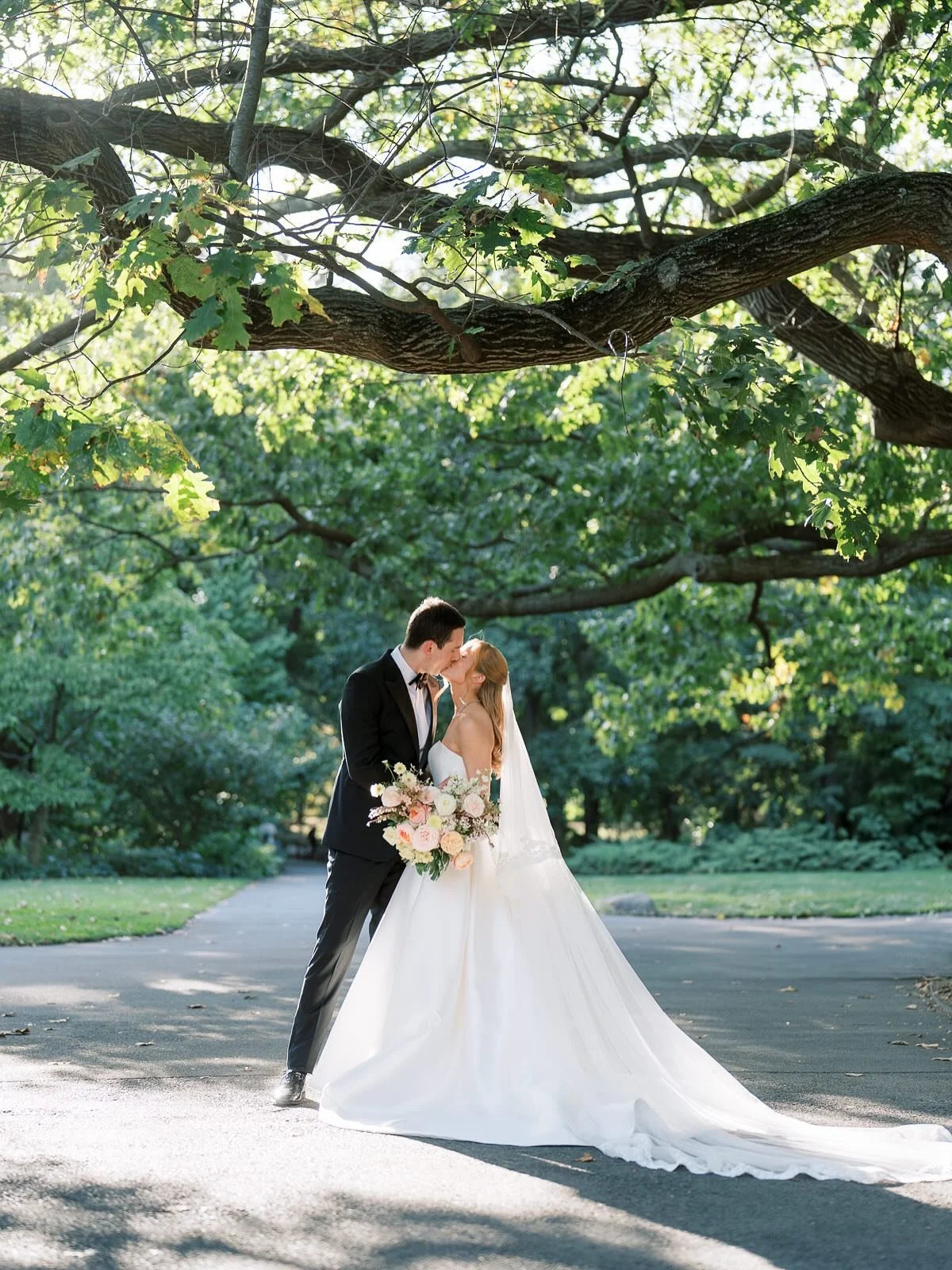 NYC + Brooklyn with Sami &amp; Ben. #goldenhourstudios

Venue: @brooklynbotanic
Photography: @jessepafundi
Planning: @tkeventsnyc
H&amp;MU: @beautyiconnyc
Florals: @sachirosedesign
Dress: @pronovias