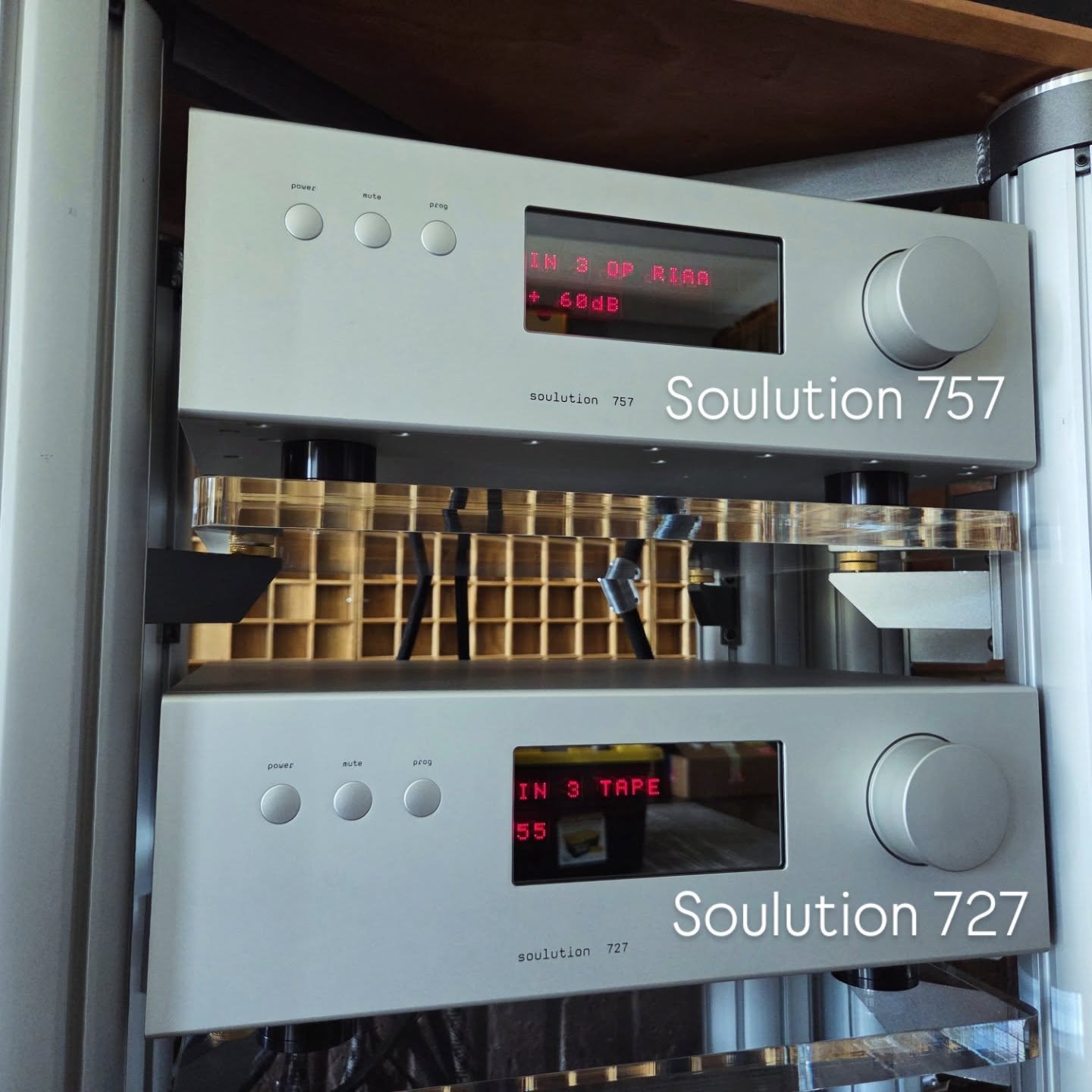 Two exceptional Soulution models are set to impress at The Audio Association.
The 727 Preamp shines with its dynamic yet nuanced sound, revealing all the subtle details in a refreshingly natural manner.
The 757 De-Emphasis Preamp is the holy grail