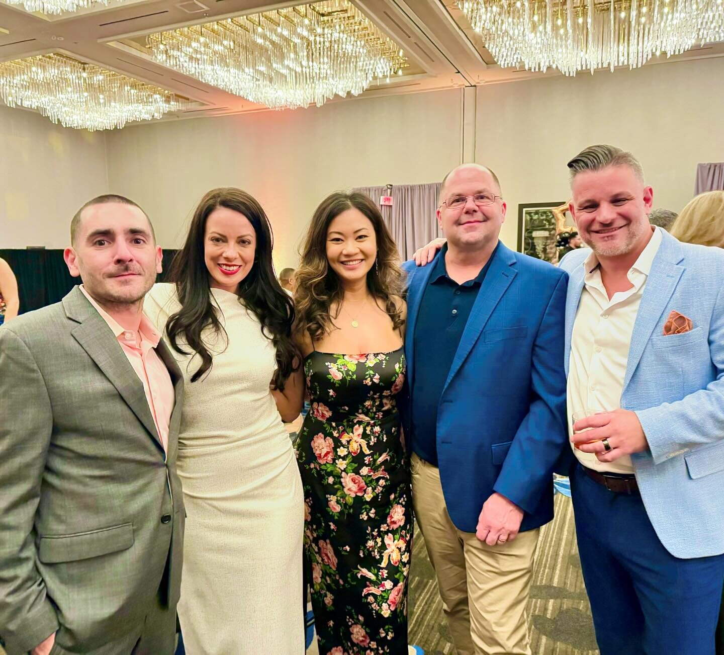 Exploring the Future of Hospitality with Industry Leaders: Insights from the @remingtonhospitality Conference in Dallas 🤝 🥂

📸: Matt Seiler, Regional F&amp;B, RH, Victoria Logan with Caymus Vineyards, Donna, PHCP, Ted Peters, VP of F&amp;B, RH,), 