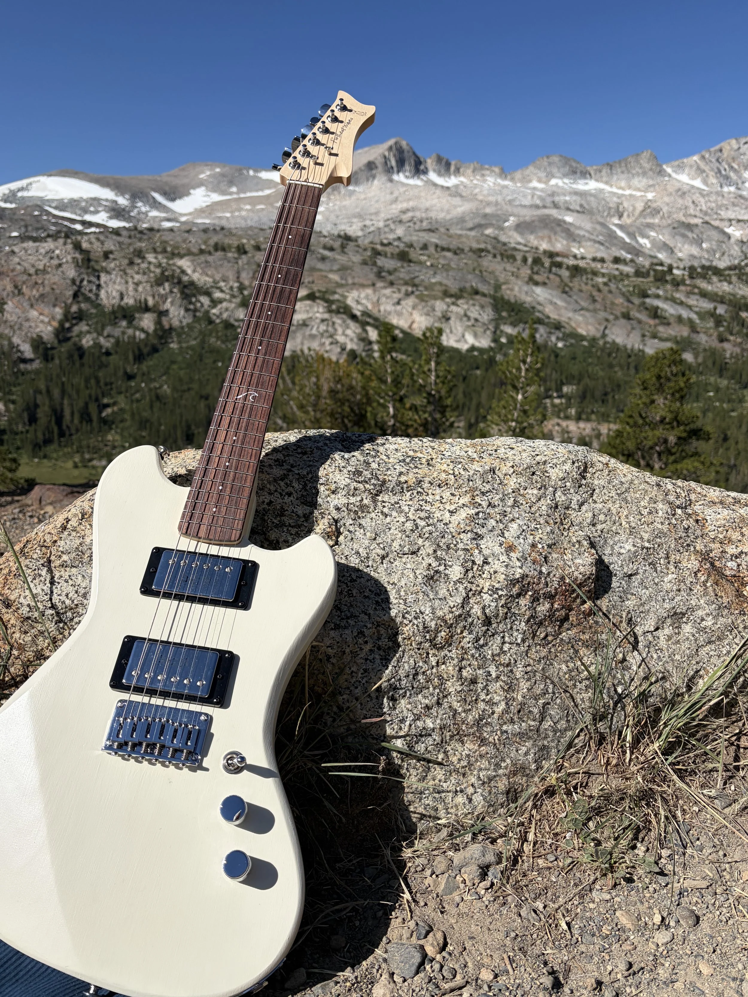 Cream Guitar Rosewood - SierrasIMG_0494.jpg