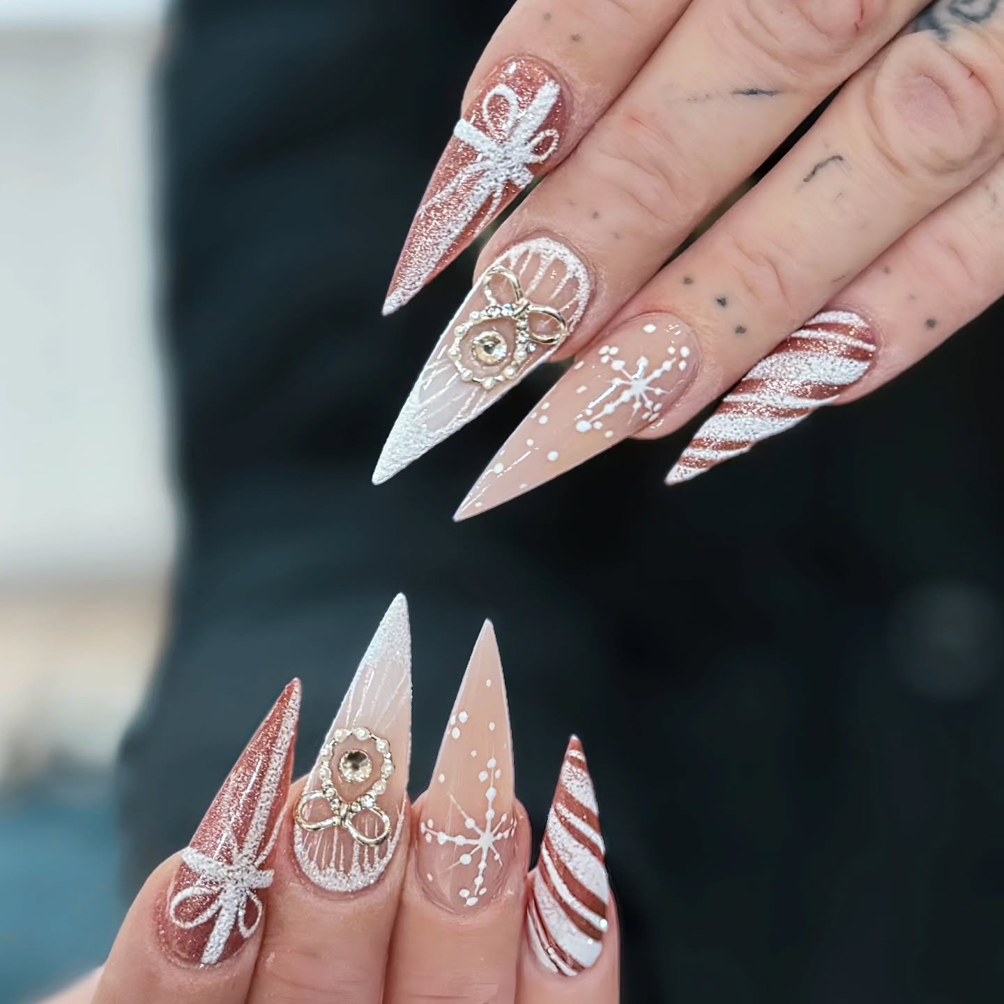 Happy December! 🤍🎄✨

Book in your holiday set before spots full up!

Call (403)969-9263 or book online through the link in our bio.

#yycnails #yycnailsalon #yycnailart