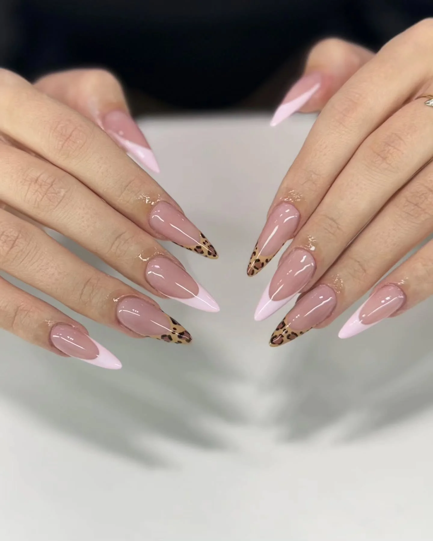 March-ing into the month with fresh nails 💅🏻💚.

📍 Jade Nail Bar / 729 1 Ave NE, Calgary, AB, T2E 0B8
📞 (403) 969-9263
🌐 Jadenailbaryyc.ca

#yycnailsalon #yycnailart #yycnails #nails #nailart