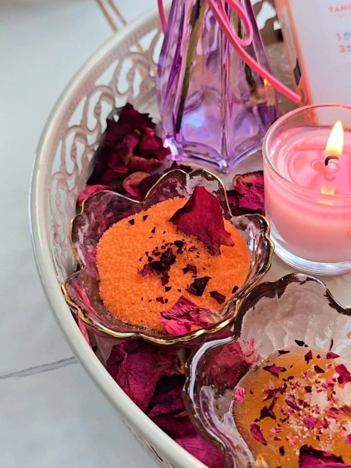 👑 The Queen's Pedi (Available from May 8-31) 

Experience our most luxurious pedi, designed for the ultimate relaxation and self-care. Treat yourself, your mom, or someone who deserves a little extra love this month. 💖 

Includes:
&bull; Tangerine-