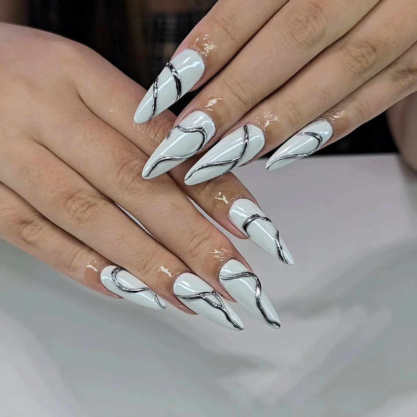 Dripping in chrome details ✨

📍 Jade Nail Bar / 729 1 Ave NE, Calgary, AB, T2E 0B8
📞 (403) 969-9263
🌐 Jadenailbaryyc.ca

#yycnailsalon #yycnails #yycnailart #nails #nailart