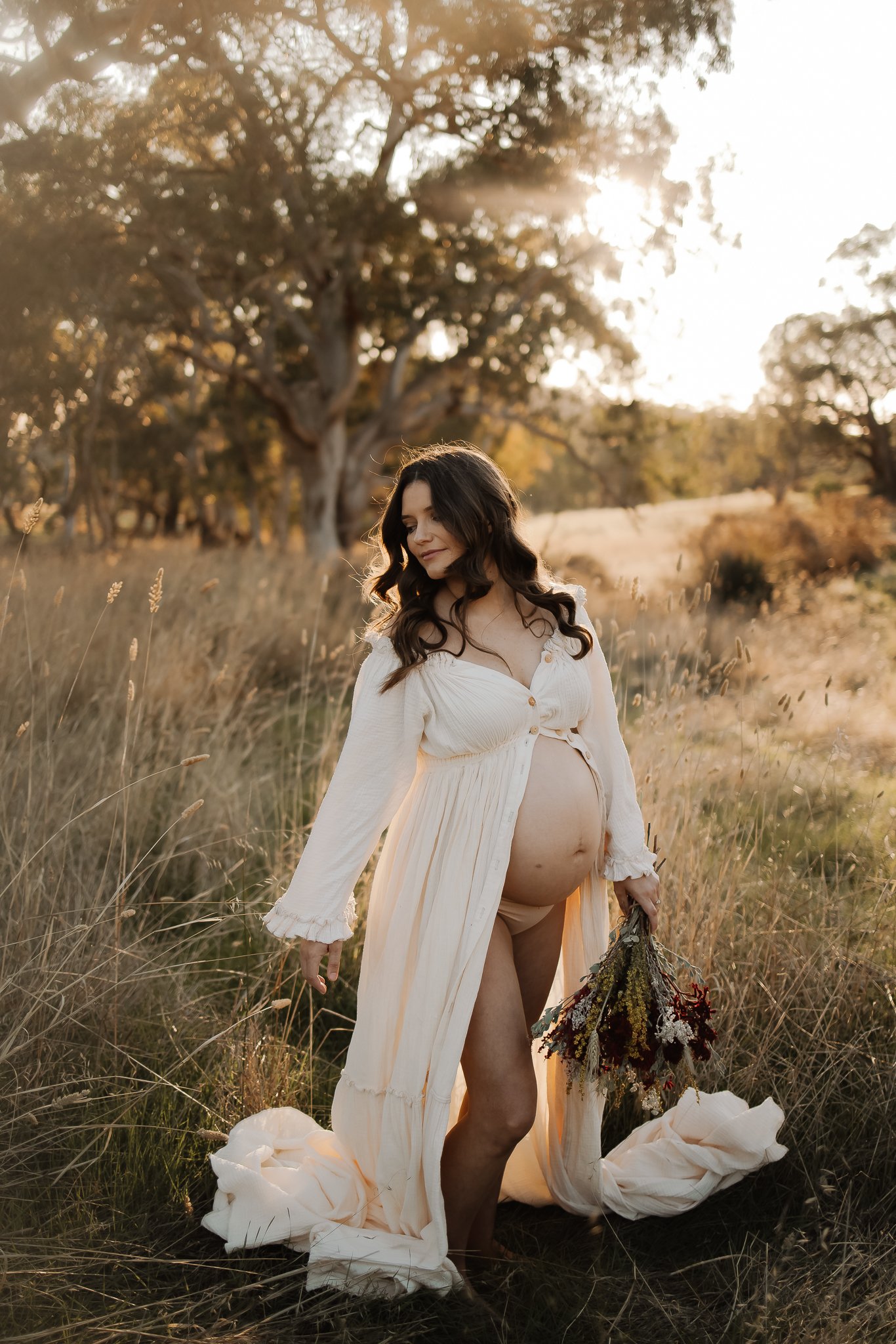 golden maternity dreamy romantic pregnancy photoshoot north Adelaide Barossa valley