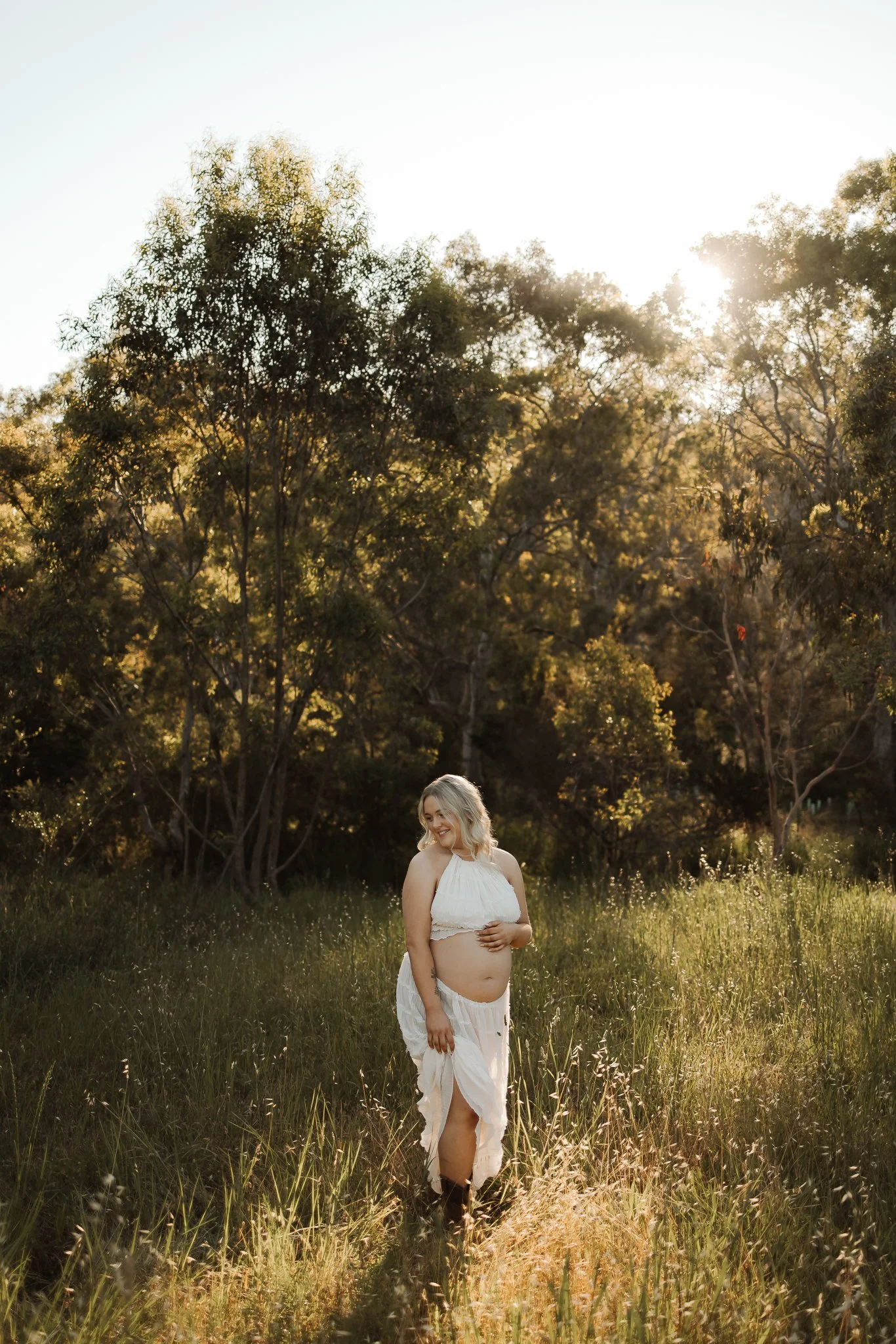 SOPHIE-Maternity-photoshoot-adelaide_DANNIELLECOOKPHOTOGRAPHY_sneakpeek-3.jpg