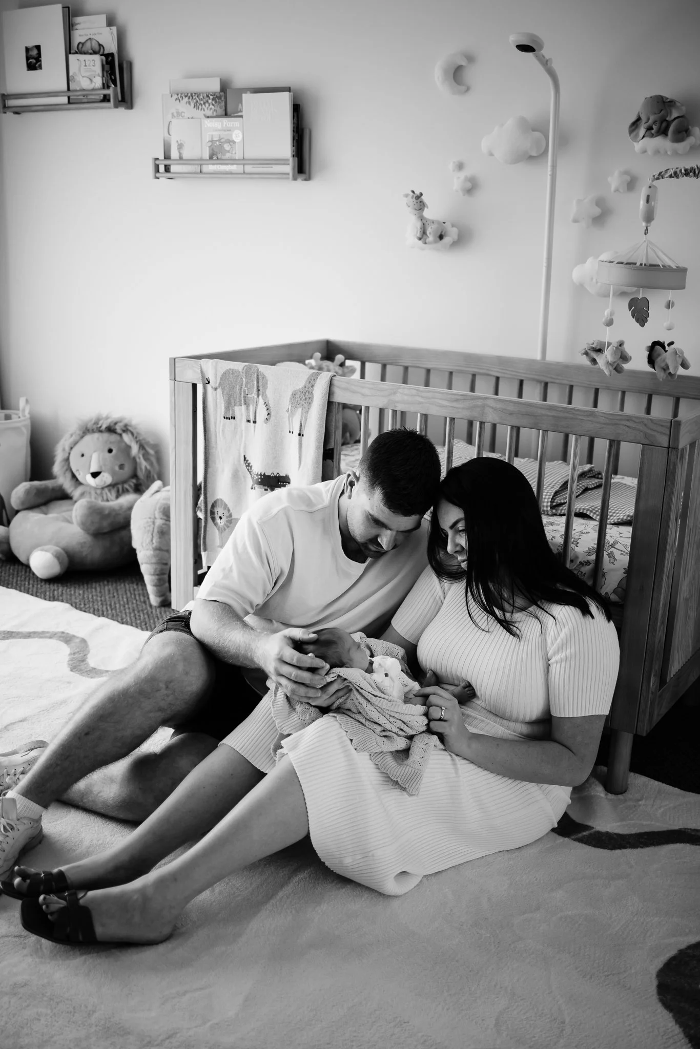 Lacey-newborn-photoshoot-adelaide_DANNIELLECOOKPHOTOGRAPHY_SNEAKS-34.jpg