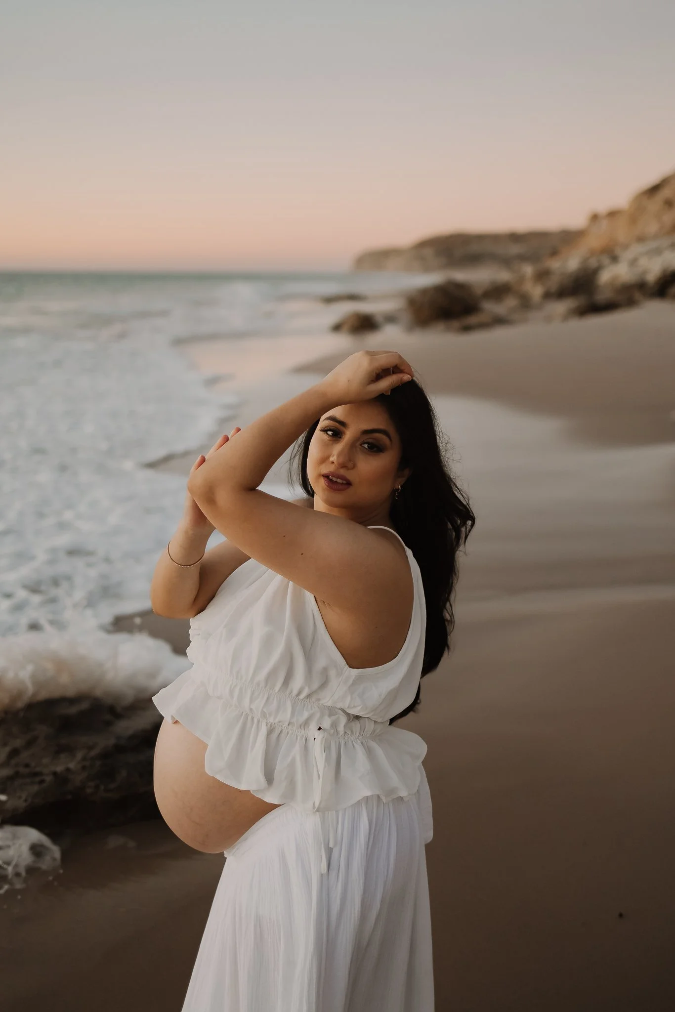 Naina-maternity-photoshoot-adelaide_DANNIELLECOOKPHOTOGRAPHY_sneaks-21.jpg