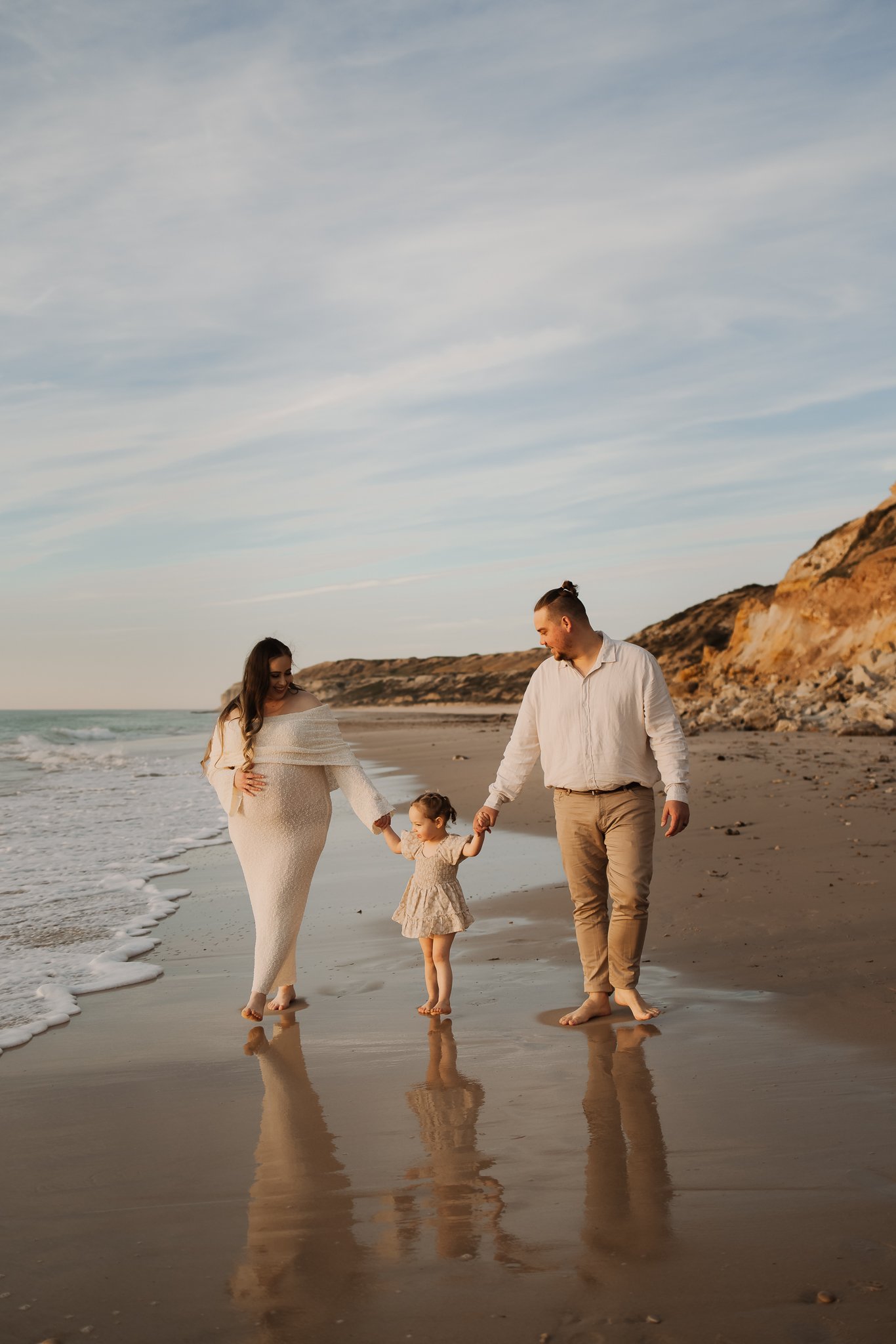 Nicole-Maternity-photoshoot-adelaide_DANNIELLECOOKPHOTOGRAPHY_sneakpeek-9.jpg