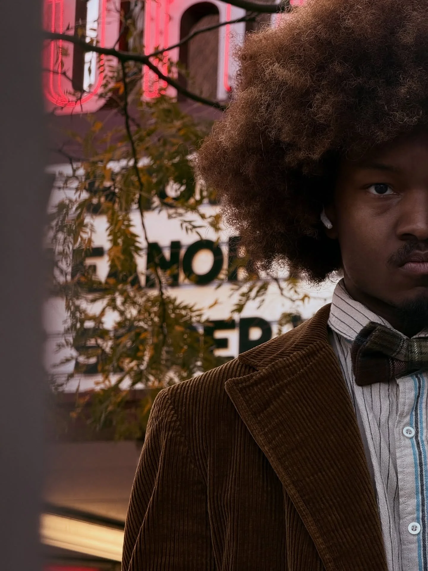 nutty prof.
existential conflict
i am not myself
&bull;
&bull;
#shotoniphone #personalshoot #mke #modellife #selfshoot