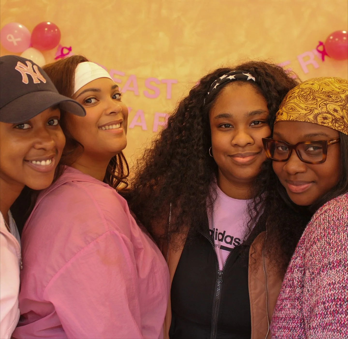 Self Love &amp; Servitude all in one 🤎 We love being able to come together as a community to pour into ourselves while we give back to others! We hope to see you next week on November 25th as we partner with @theharlemrisecollective for Hugs For Har