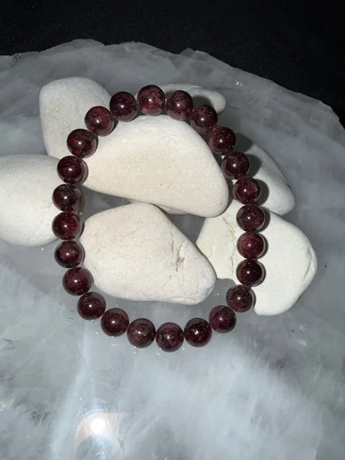 Garnet 8mm